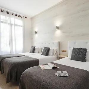 3* Aparthotel Rambla108