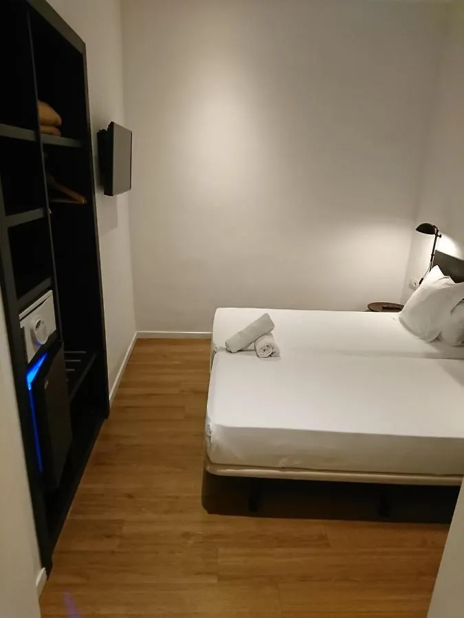 Hotel Som Nit Triomf Barcelona Pensión