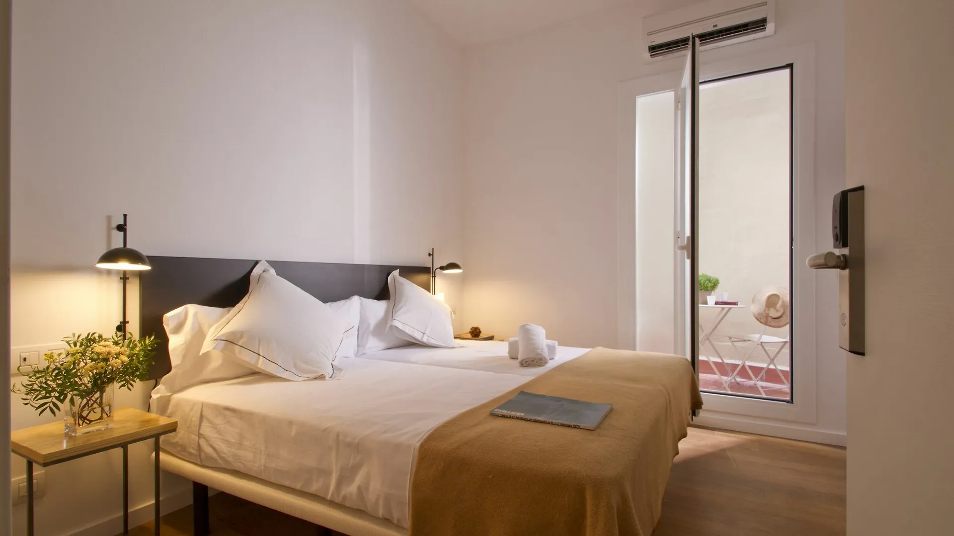 Pensión Hotel Som Nit Triomf Barcelona